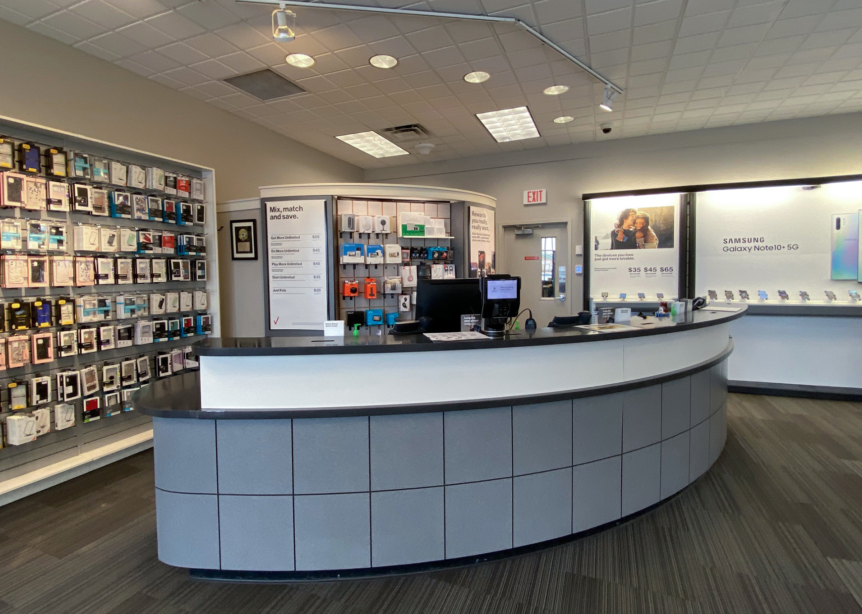 Verizon retail store remodel